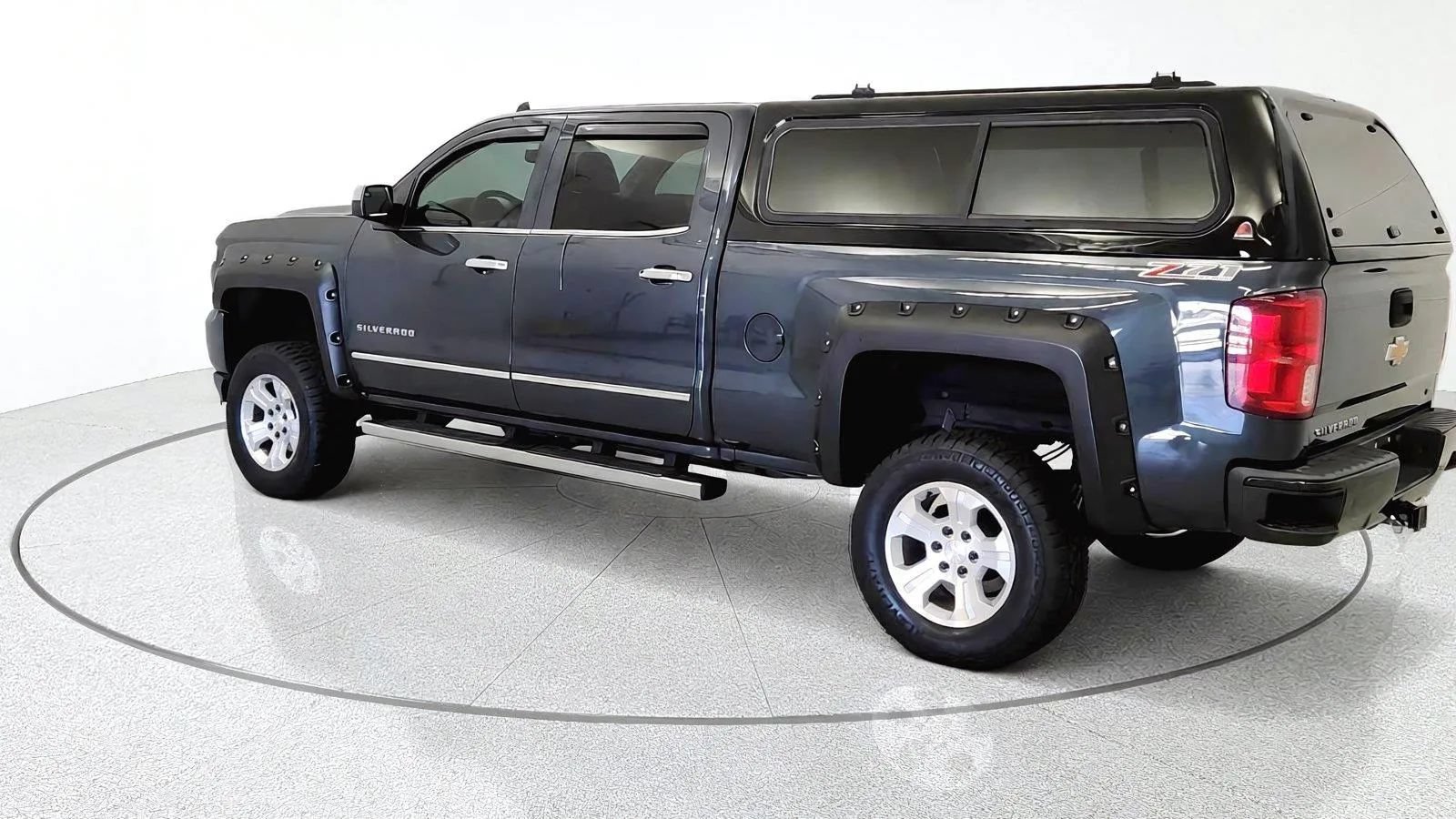Used 2017 Chevrolet Silverado 1500 LTZ Z71 AWD/4WD image 6