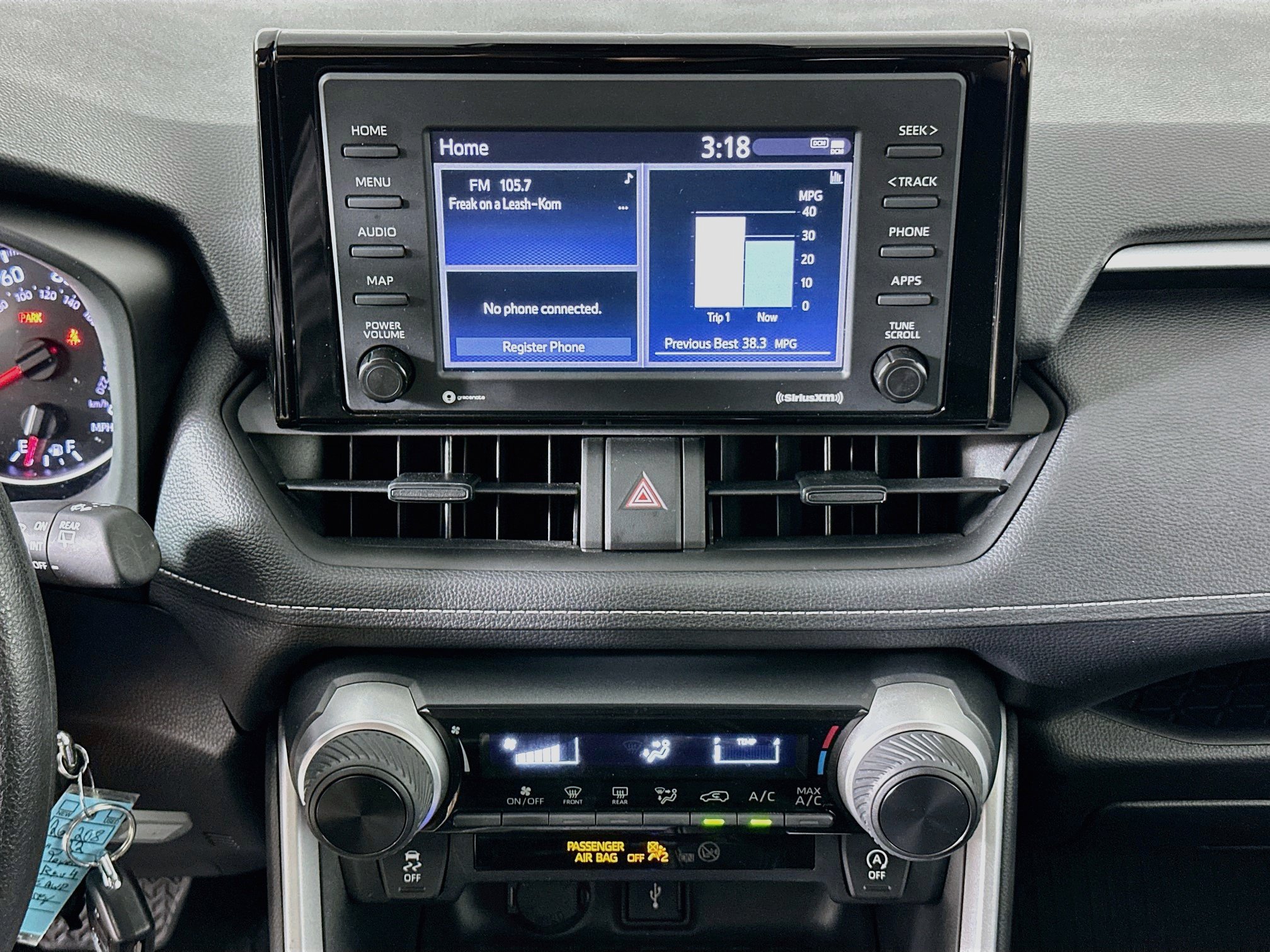 Used 2022 Toyota RAV4 LE AWD/4WD image 22