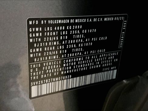 Used 2022 Volkswagen Taos SEL image 33