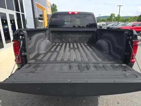 Certified 2025 RAM 2500 Big Horn AWD/4WD image 31