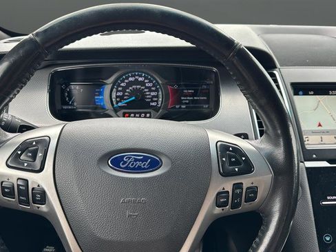 Used 2018 Ford Taurus SHO AWD/4WD image 12