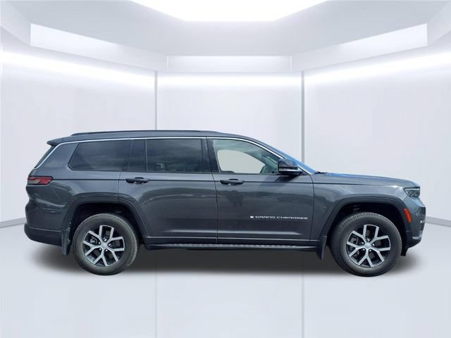 Used 2024 Jeep Grand Cherokee L Limited w/ Trailer Tow Package AWD/4WD image 3