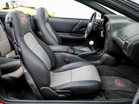 Used 2002 Chevrolet Camaro Z28 w/ SS Performance/Appearance Pkg RWD image 53