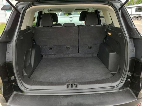 Used 2017 Ford Escape SE image 8