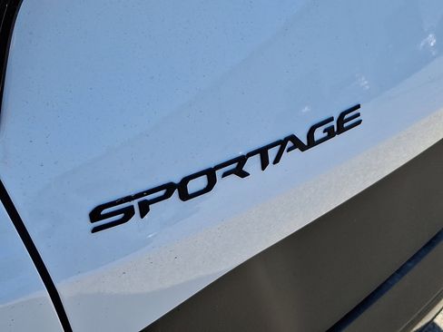 New 2026 Kia Sportage X-Line w/ X-Line Technology Package AWD/4WD image 27