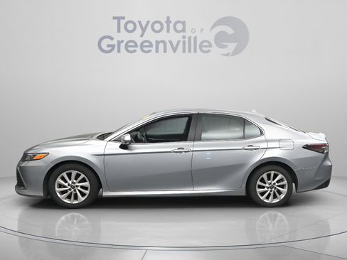 Used 2023 Toyota Camry LE w/ Convenience Package image 5