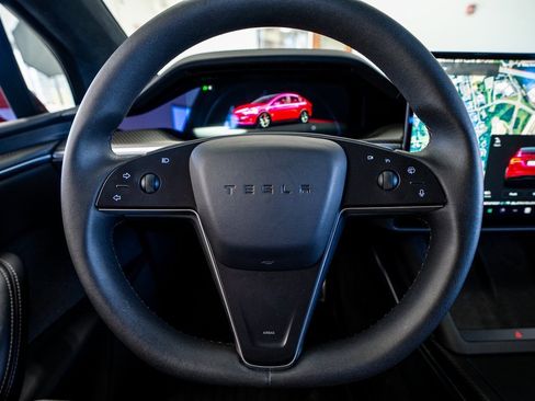 Used 2024 Tesla Model X Plaid image 39