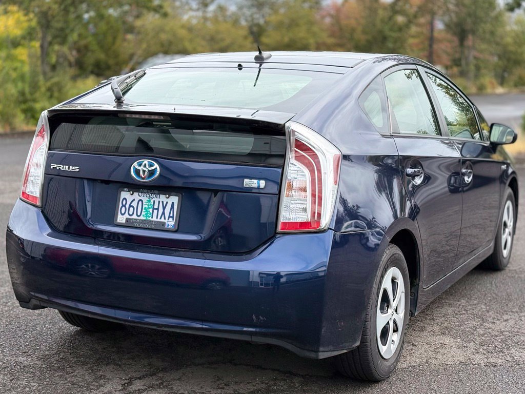 Used 2015 Toyota Prius Three w/ Solar Roof Package FWD image 5