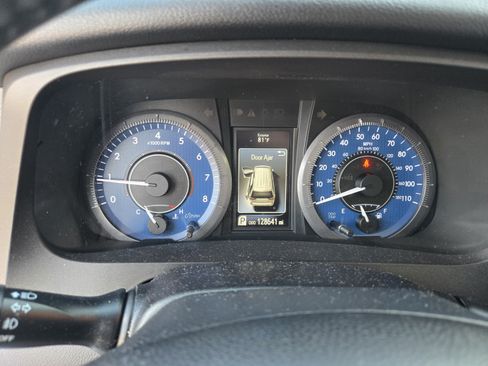 Used 2015 Toyota Sienna Limited Premium w/ Advanced Technology Package FWD image 19