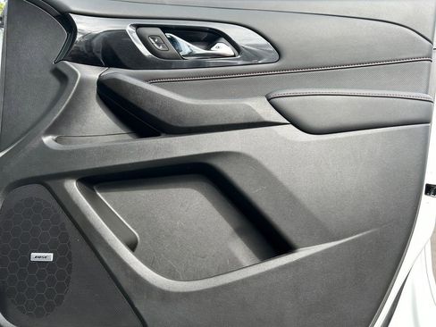 Used 2023 Chevrolet Traverse RS image 25