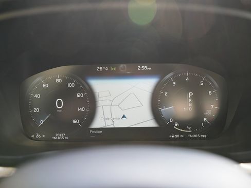 Used 2019 Volvo S60 T6 Momentum w/ Multimedia Package image 25