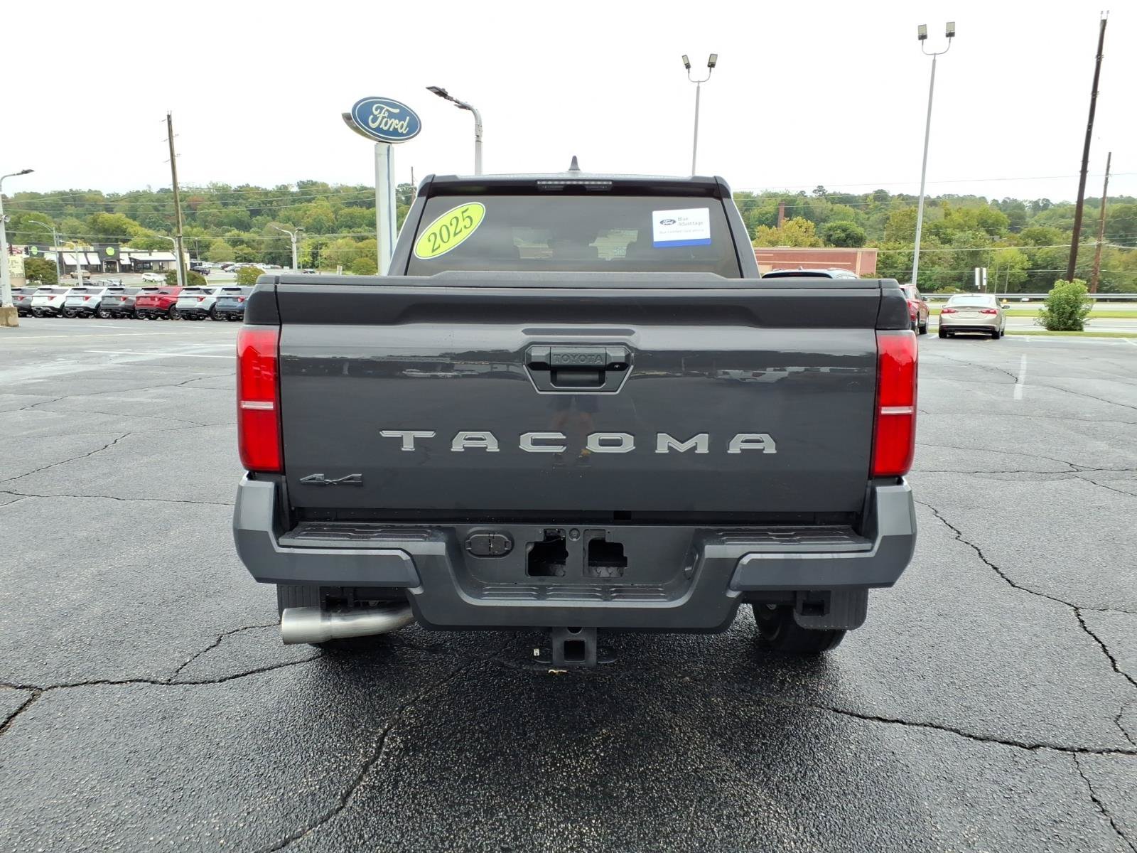 Used 2025 Toyota Tacoma SR5 AWD/4WD image 7