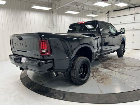 New 2026 RAM 3500 Big Horn AWD/4WD image 3