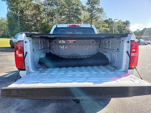 Used 2022 Chevrolet Colorado LT w/ Safety Package image 13