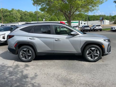 Used 2025 Hyundai Tucson SEL FWD image 9