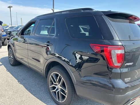 Used 2016 Ford Explorer Sport w/ Equipment Group 401A AWD/4WD image 3