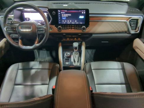 Used 2023 GMC Canyon Denali image 18