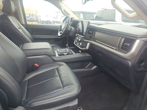 Used 2024 Ford Expedition Max XLT image 11