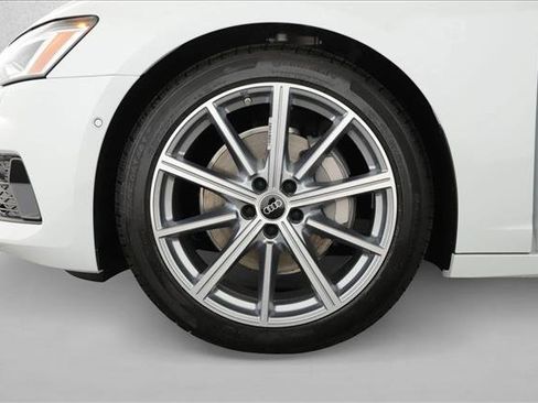Certified 2025 Audi A6 2.0T Premium w/ Convenience Plus Package image 11