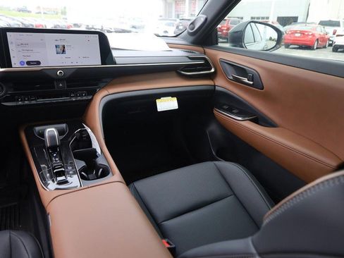 New 2026 Toyota Crown AWD/4WD image 27