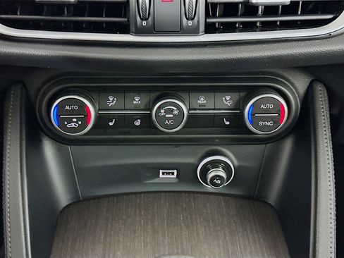 Used 2022 Alfa Romeo Stelvio Ti image 24