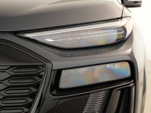 New 2027 Audi Q6 e-tron Prestige AWD/4WD image 40
