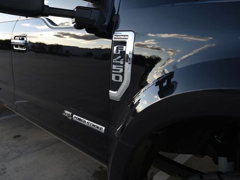 Used 2022 Ford F450 Platinum w/ FX4 Off-Road Package AWD/4WD image 13