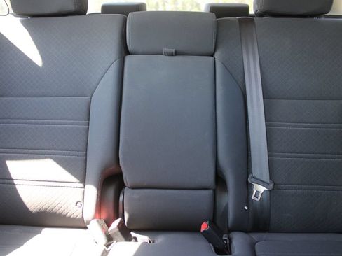 Used 2017 Kia Sorento LX FWD image 45