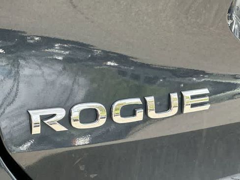 Used 2014 Nissan Rogue SL w/ SL Premium Package AWD/4WD image 26