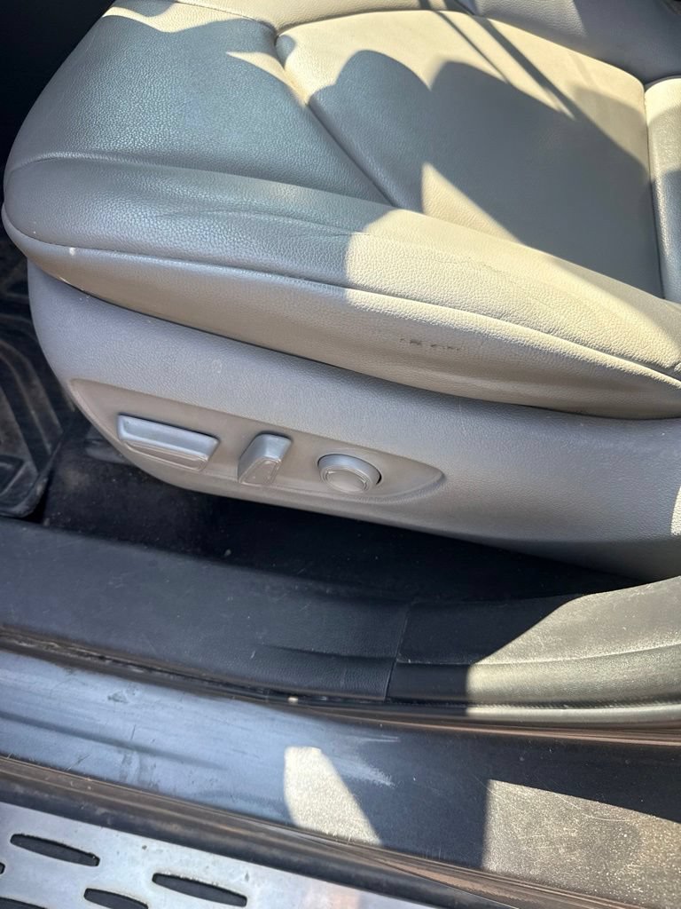 Used 2021 Toyota Highlander XLE FWD image 22