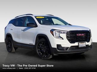 Used 2023 GMC Terrain SLE w/ Elevation Edition image 1