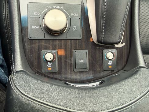 Used 2014 Lexus LS 460 AWD image 26