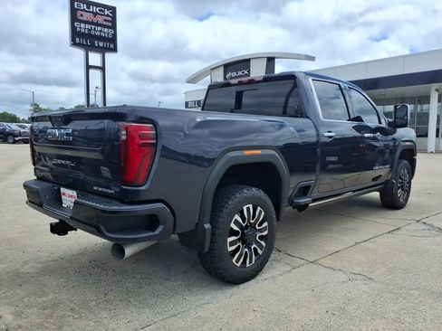 Used 2024 GMC Sierra 2500 Denali Ultimate w/ Max Trailering Package AWD/4WD image 7
