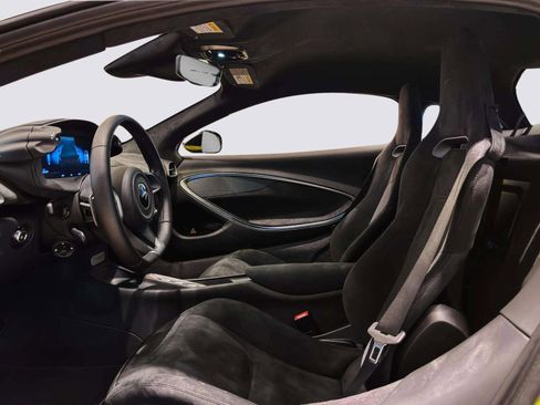 New 2026 McLaren Artura image 12