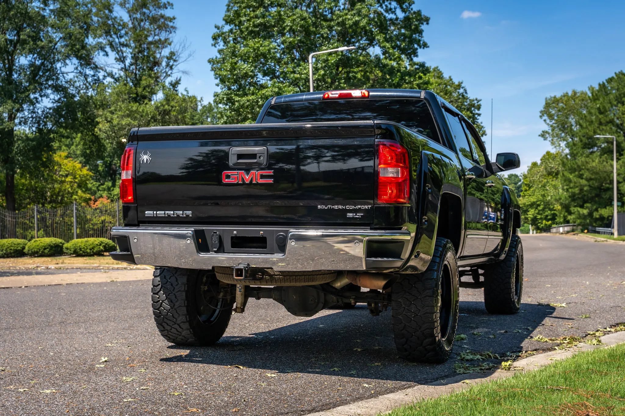 Used 2014 GMC Sierra 1500 SLT w/ SLT Preferred Package AWD/4WD image 6