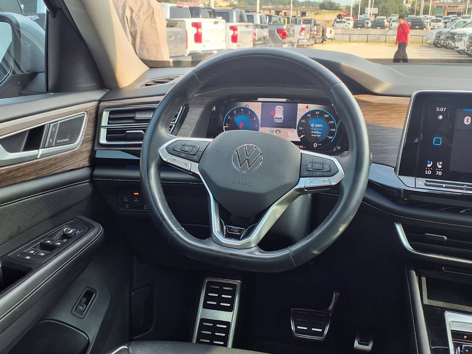 Used 2024 Volkswagen Atlas SEL Premium R-Line AWD/4WD image 13