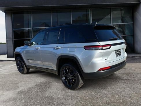 New 2025 Jeep Grand Cherokee Limited image 5