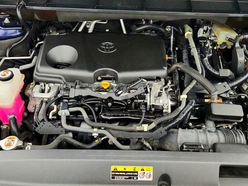 Used 2020 Toyota Highlander XLE FWD image 27