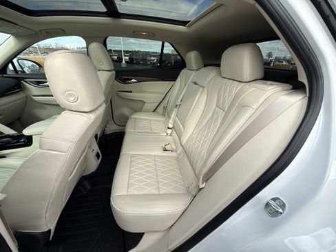 Used 2023 Buick Envision Avenir image 23