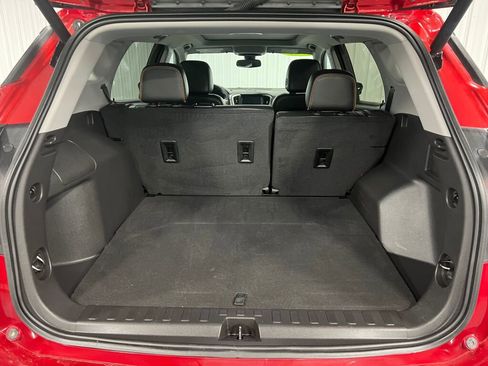 Used 2023 GMC Terrain AT4 w/ Infotainment Package II image 7