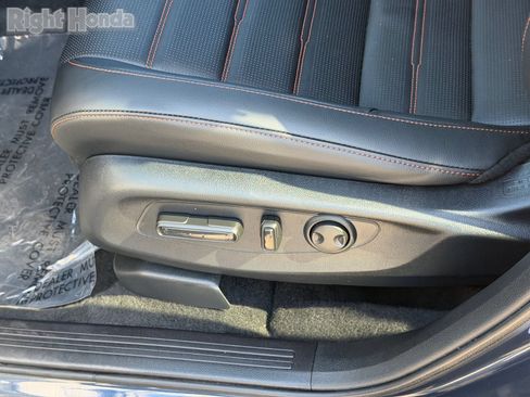 Used 2025 Honda CR-V Sport-L image 18