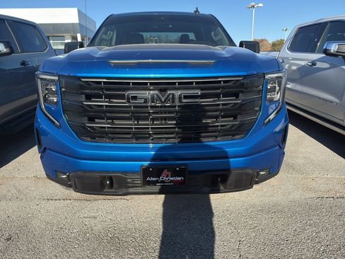 Used 2022 GMC Sierra 1500 Elevation image 4