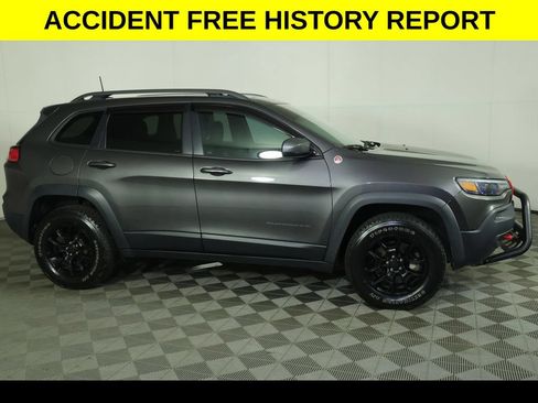 Used 2019 Jeep Cherokee Trailhawk AWD/4WD image 2
