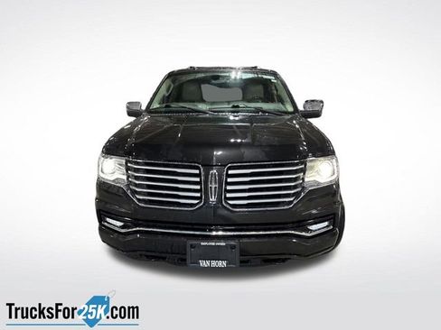 Used 2015 Lincoln Navigator 4WD image 12