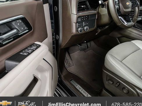Certified 2025 Chevrolet Tahoe LT AWD/4WD image 7