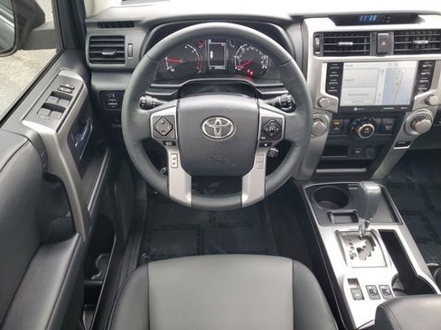 Used 2023 Toyota 4Runner SR5 Premium image 8
