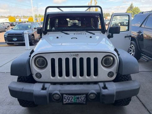 Used 2018 Jeep Wrangler Unlimited Sport S AWD/4WD image 1