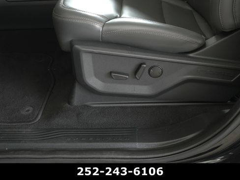 Used 2025 Ford Expedition Max Active AWD/4WD image 11