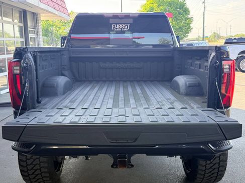Used 2024 GMC Sierra 2500 Denali Ultimate w/ Snow Plow Prep/Camper Package AWD/4WD image 10