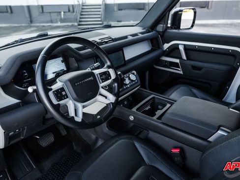 Used 2022 Land Rover Defender 90 X-Dynamic S image 2